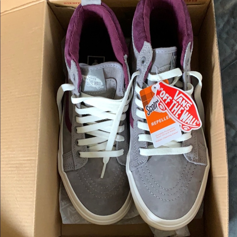 Women’s Van’s Sk8-Hi Mte Shoes